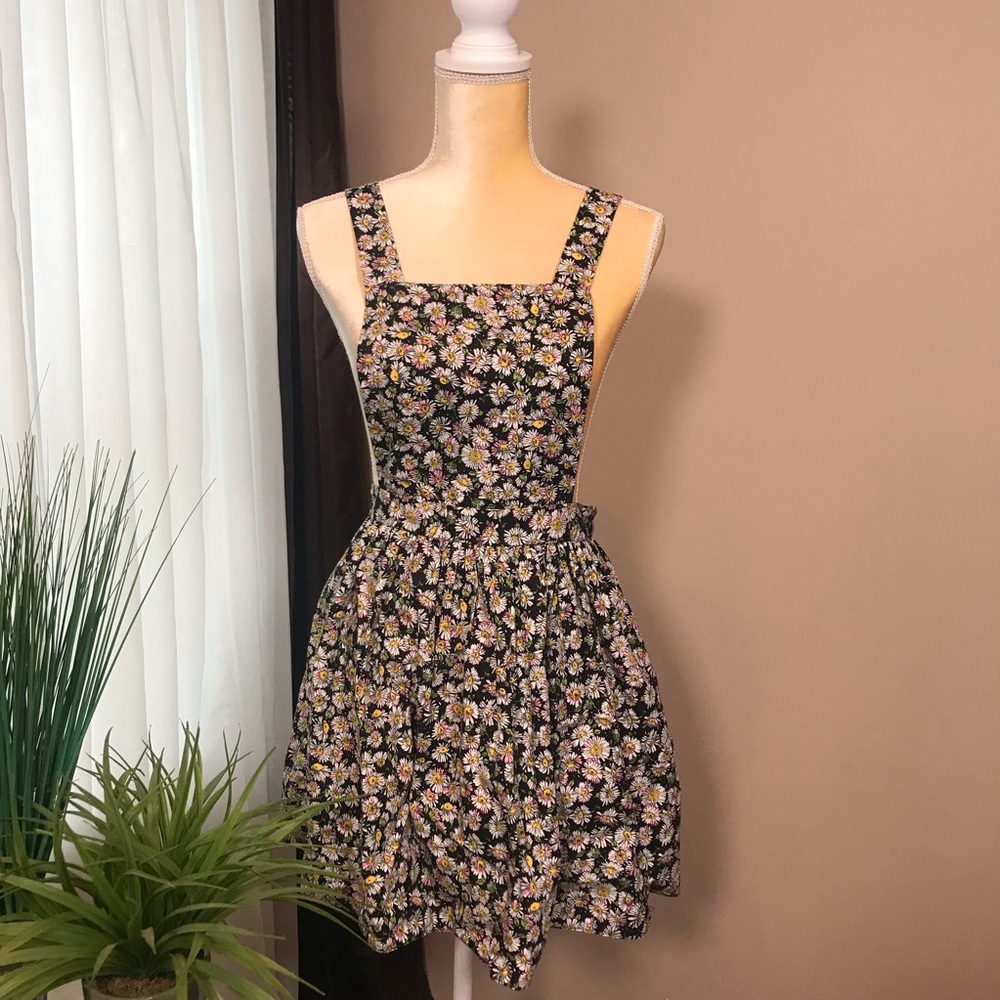 •New Look• Pinafore